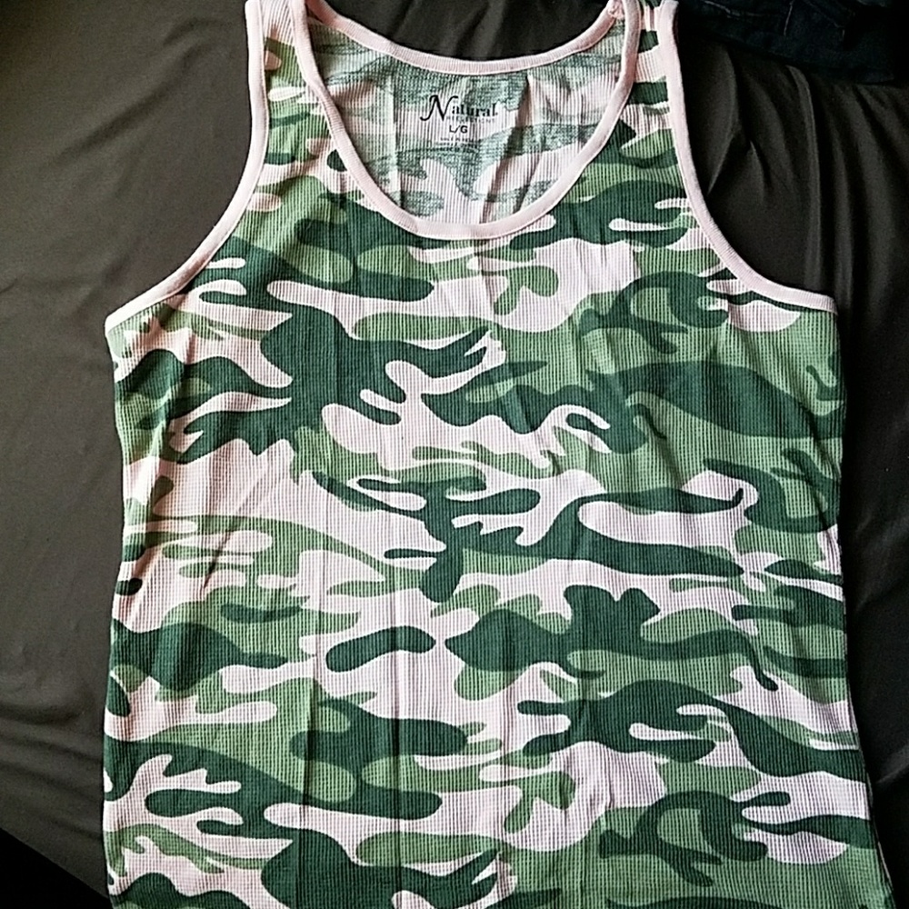 Women's camo tank top